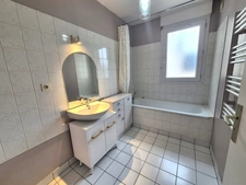 Appartement T3, cave et une place parking