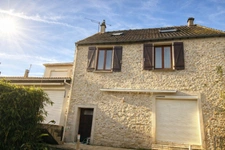 Maison, dépendances, grand terrain