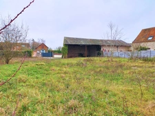 Terrain et grange