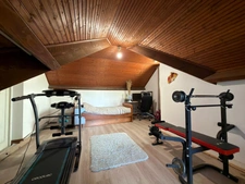 Maison, sous-sol, 3 chambres, grand terrain