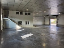 LOCAL D’ACTIVITÉS 510 m2 + bureau + stockage extérieur