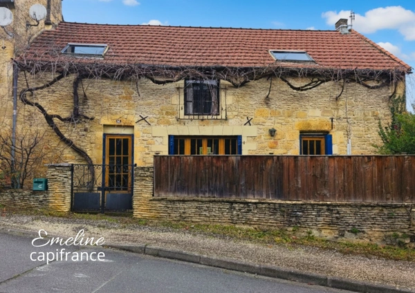 Maison de bourg avec jardinet et studio indépendant