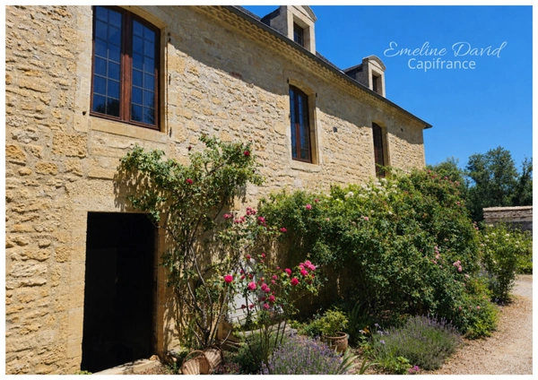 Domaine de caractère à Salignac-Eyvigues – Grands volumes, charme et potentiel touristique