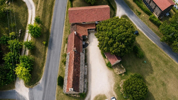 Maison d’hôtes à vendre en Dordogne – activité existante, fort potentiel de développement