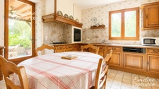 Maison périgourdine familiale avec dépendances
