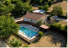 Secteur recherché – Maison de plain-pied avec piscine sur environ 7 000 m²