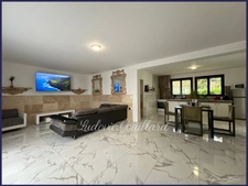 BAISSE DE PRIX. Maison climatisée 8 pièces, 6 chambres à 10/15 minutes de Châtellerault. 