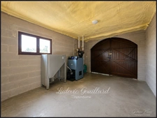 BAISSE DE PRIX. Maison climatisée 8 pièces, 6 chambres à 10/15 minutes de Châtellerault. 
