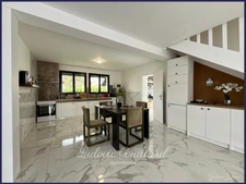 BAISSE DE PRIX. Maison climatisée 8 pièces, 6 chambres à 10/15 minutes de Châtellerault. 