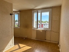 SAINT JEAN DE LA RUELLE au pied du Tram Rol Tanguy Appartement très lumineux de 68 m2