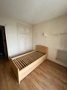 SAINT JEAN DE LA RUELLE au pied du Tram Rol Tanguy Appartement en bon état de près de 70m2