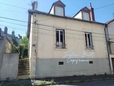 En exclusivité chez Capifrance – Maison de ville à réinventer, en plein cœur de Nevers