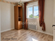 CHAULGNES – Maison avec sous-sol complet et beau potentiel