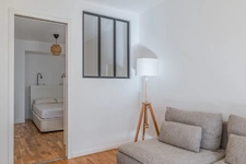 Appartement à vendre 2 pièces LYON 8EME ARRONDISSEMENT (69) rénové balcon calme