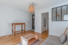 Appartement à vendre 2 pièces LYON 8EME ARRONDISSEMENT (69) rénové balcon calme