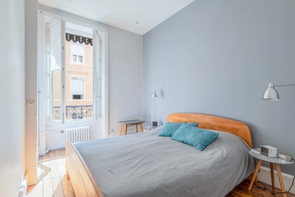Appartement à vendre 5 pièces LYON 6EME ARRONDISSEMENT (69) calme, traversant, 0 travaux