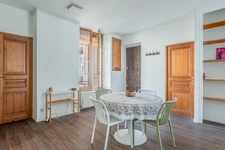 Appartement à vendre 4 pièces LYON 7EME ARRONDISSEMENT (69) Charme sans travaux