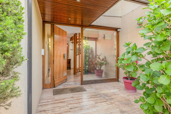Maison à vendre 8 pièces CALUIRE ET CUIRE (69) Le Vernay, calme, sans vis à vis