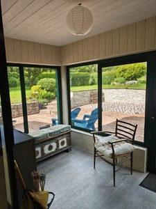 MAISON DE CARACTÈRE - 208 M² DONT VÉRANDA 45 M² - ACCESSIBLE PMR - GRANGE 180 M² AVEC FOSSE DE VISITE - TERRAIN 7000 M² - VANNES 20MIN, PLAGES 30MIN  Saint-Jean-Brévelay (56660) - À 20 minutes de Vann