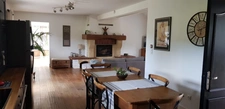 PROPRIETE RENOVEE CAMPAGNE CHIC AVEC PISCINE, DEPENDANCES ET PARC ARBORE CLOS   A BRECH (56)