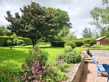 MAISON DE CARACTÈRE - 208 M² DONT VÉRANDA 45 M² - ACCESSIBLE PMR - GRANGE 180 M² AVEC FOSSE DE VISITE - TERRAIN 7000 M² - VANNES 20MIN, PLAGES 30MIN  Saint-Jean-Brévelay (56660) - À 20 minutes de Vann