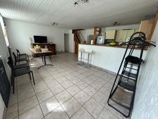 CHARMANTE LONGERE 200 m² BOURG DE GRAND-CHAMP (56)