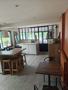 MAISON DE CARACTÈRE - 208 M² DONT VÉRANDA 45 M² - ACCESSIBLE PMR - GRANGE 180 M² AVEC FOSSE DE VISITE - TERRAIN 7000 M² - VANNES 20MIN, PLAGES 30MIN  Saint-Jean-Brévelay (56660) - À 20 minutes de Vann