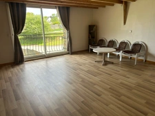 CHARMANTE LONGERE 200 m² BOURG DE GRAND-CHAMP (56)