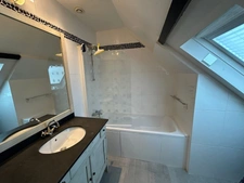 ARZON BOURG Un lieu de vie unique  magnifique appartement de 90 m2 avec studio indépendant et mille possibilités (56)