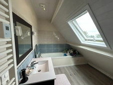ELEGANTE MAISON NEO-BRETONNE RENOVEE VIE DE PLAIN-PIED A BRECH | 126 m² | 4 chambres | Terrain clos de 600 m² | DPE performant  BRECH (56)