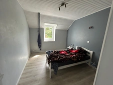 CHARMANTE LONGERE 200 m² BOURG DE GRAND-CHAMP (56)