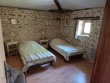 Projet de gîtes clé en main – 2 logements sous un même toit – cadre naturel exceptionnel
