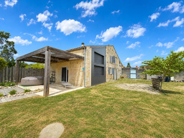 Maison à vendre 4 pièces SAINT HILAIRE DES LOGES (85)