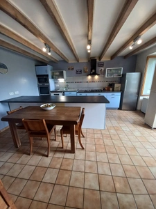 Projet de gîtes clé en main – 2 logements sous un même toit – cadre naturel exceptionnel