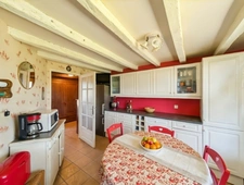 Rare find in Lessard-en-Bresse: Bresse-style farmhouse of 159 m2 with exceptional outbuilding and 8753 m2 of land