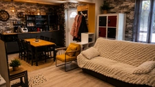 Exclusivité Capifrance – Maison individuelle de 101 m² et sa dépendance aménageable de 25 m² – Grand terrain clos de 1 980 m² avec sa piscine de 4x8m – Charette-Varennes (71270)