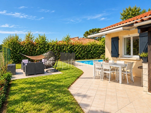 MAUZAC – Maison de plain-pied 121 m² – 5 chambres – Piscine – Terrain 840 m²