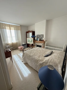 BAISSE DE PRIX – Demeure de charme avec appartement indépendant et piscine RIEUMES (31)