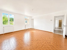 SAINT-HILAIRE – MAISON  AVEC 2 LOGEMENTS INDÉPENDANTS, JARDIN PISCINABLE ET CONSTRUCTIBLE, 2 GARAGES