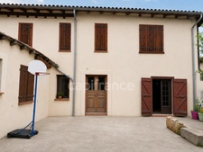 Immeuble de caractère avec revenus locatifs et fort potentiel – Centre Rieumes