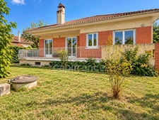PINS-JUSTARET – Maison familiale 126 m² – 4 chambres – sous-sol 170 m² – terrain 1 125 m²