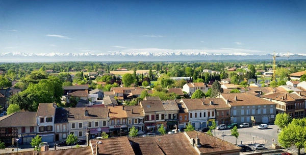 RIEUMES – Terrain à bâtir 759 m² viabilisé – Proche centre et commodités