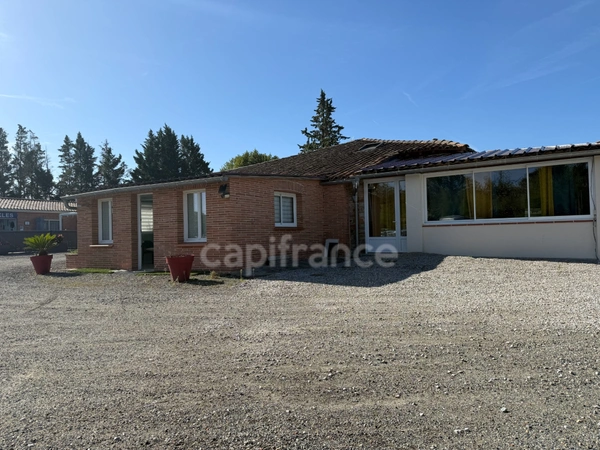 Propriete à vendre 8 pièces VALLESVILLES (31)