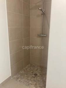villa neuve T4 + garage RE2020 disponible à partir d'octobre 2026