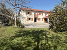 Prix à la baisse pour cette belle maison avec dépendances et vaste terrain pourrait bien être votre prochain coup de cœur !!