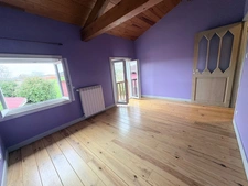 Prix à la baisse pour cette belle maison avec dépendances et vaste terrain pourrait bien être votre prochain coup de cœur !!