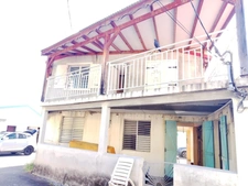 🏡 À VENDRE – Maison 2 niveaux à Baillif Guadeloupe, proche du centre et de toutes commodités. 