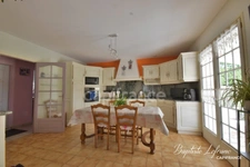 Maison familiale 8 pièces à JARZÉ - 170 m² - Terrain 4330 m²