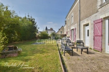 Maison de caractère avec grand jardin et dépendances - 190 m² à BAUGÉ EN ANJOU
