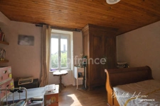 Maison de caractère avec grand jardin et dépendances - 190 m² à BAUGÉ EN ANJOU